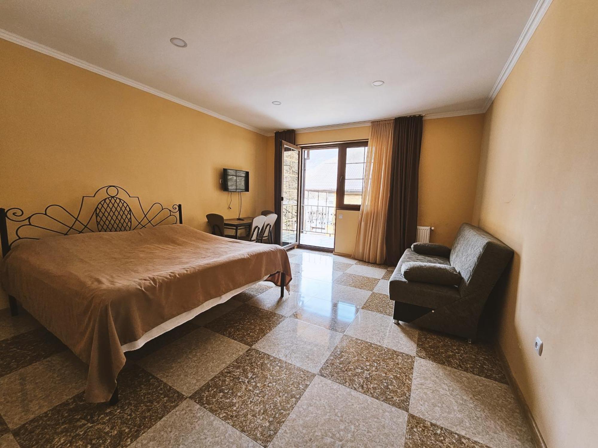Hotel Tourist Complex Khomi Ch'argali Habitación foto